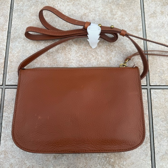 Madewell The Simple Leather Crossbody Bag - Picture 8 of 16